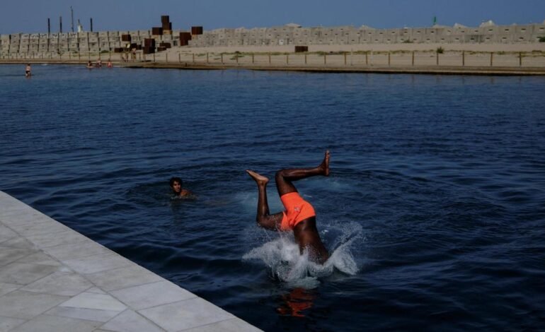 Europe sweats through new heatwave, with worse to come