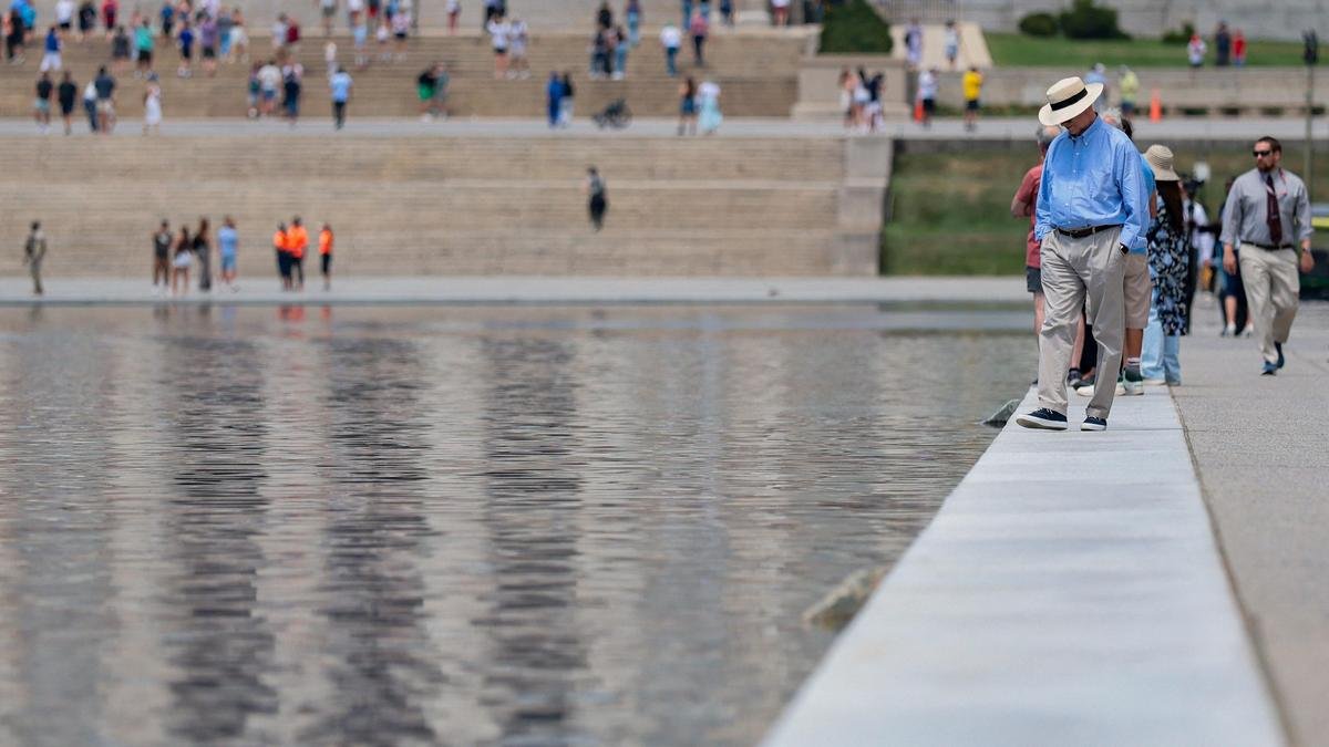 Trump says six people have been arrested for damaging the Reflecting Pool