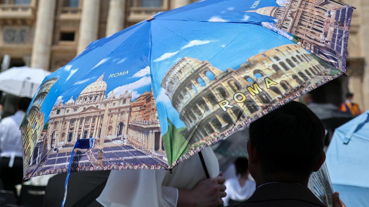 Europe swelters under record-breaking heatwave