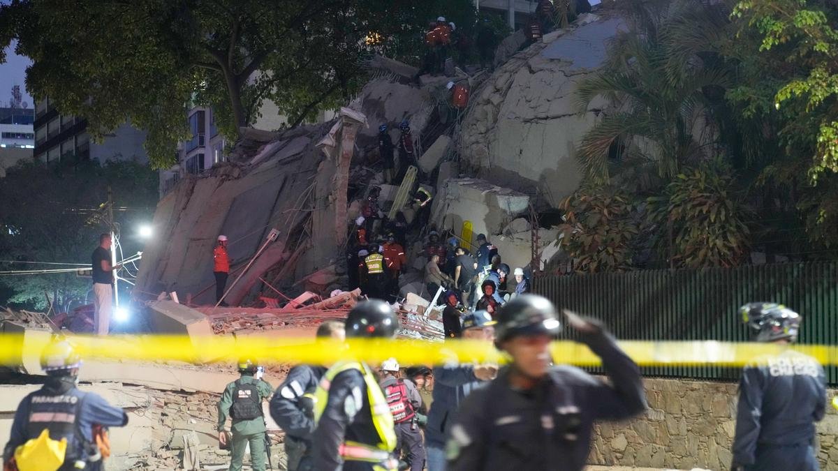 Venezuela earthquake LIVE: At least 32 dead, more than 700 injured in quakes, says Interim President Rodríguez