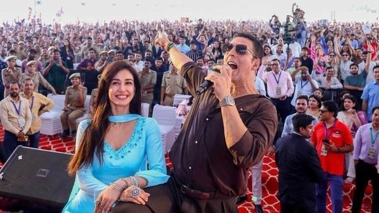 Moradabad welcomes team Welcome To The Jungle- Akshay Kumar, Disha Patani, Rajpal Yadav, Akshara Singh