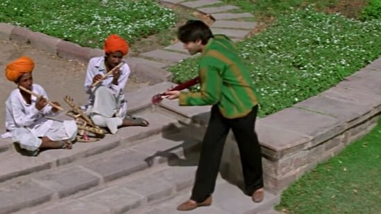 Actor who was once a rival to Shah Rukh Khan and Salman Khan disappeared after debut; one rumour even declared him dead